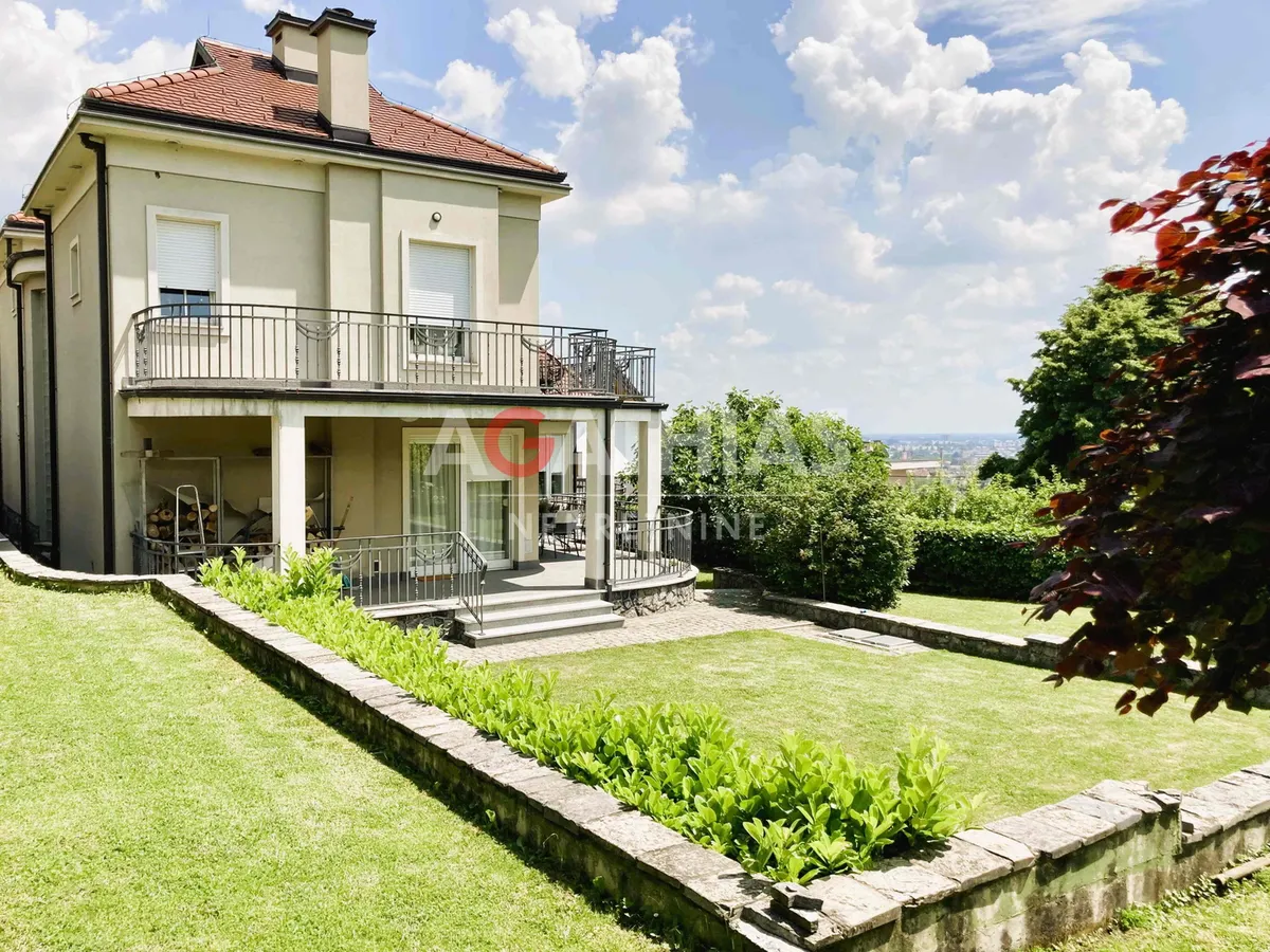 Kuća - Stenjevec, 348m2