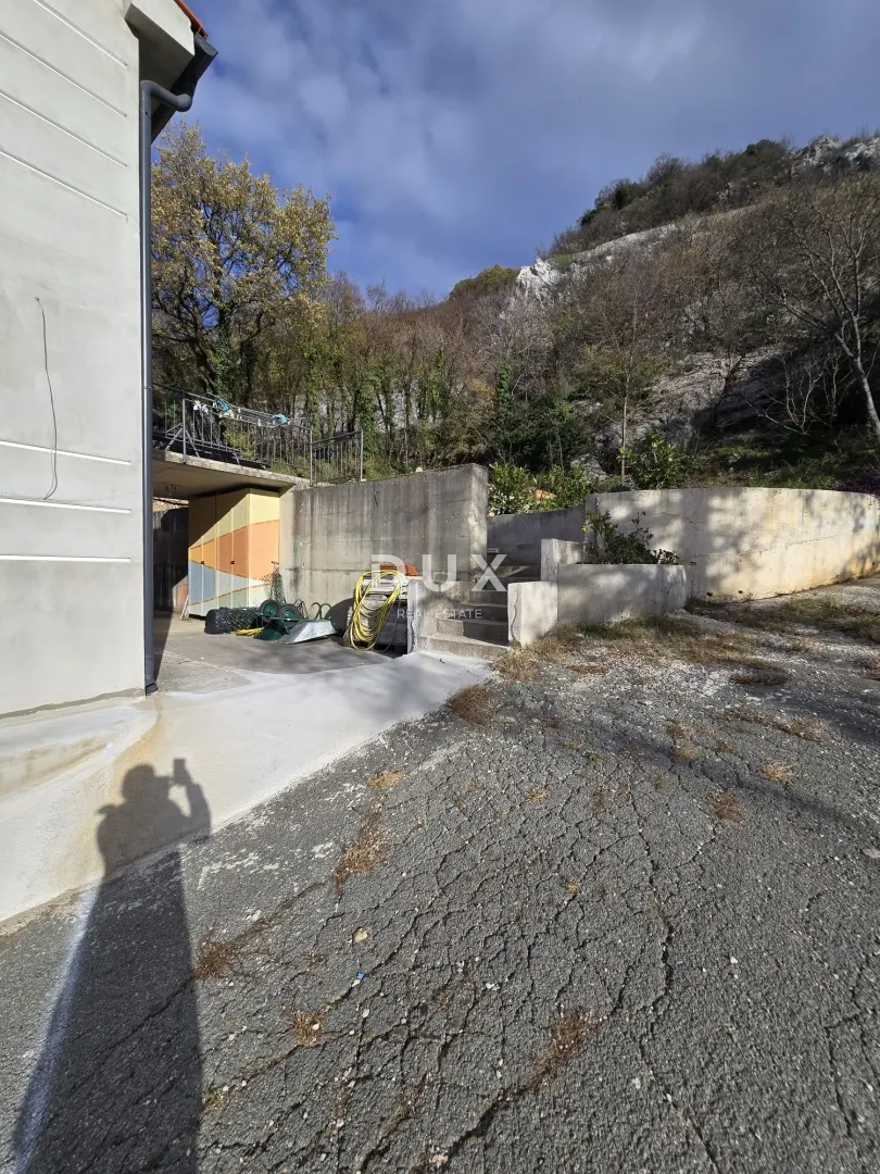 Poslovni Prostor - Rijeka, 100m2