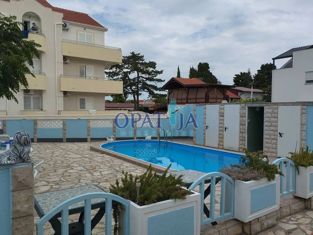 Poslovni Prostor - Privlaka, 1436m2