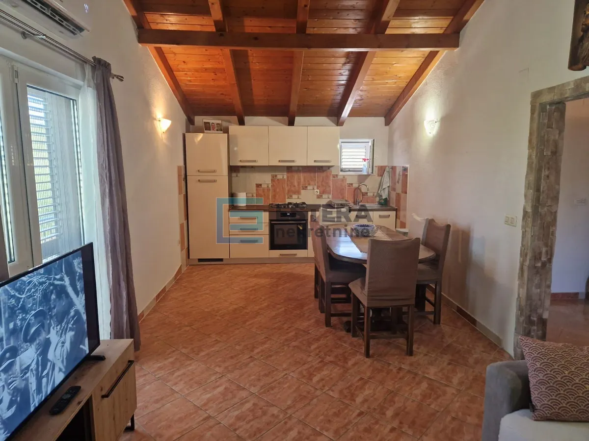 Kuća - Polača, 160m2