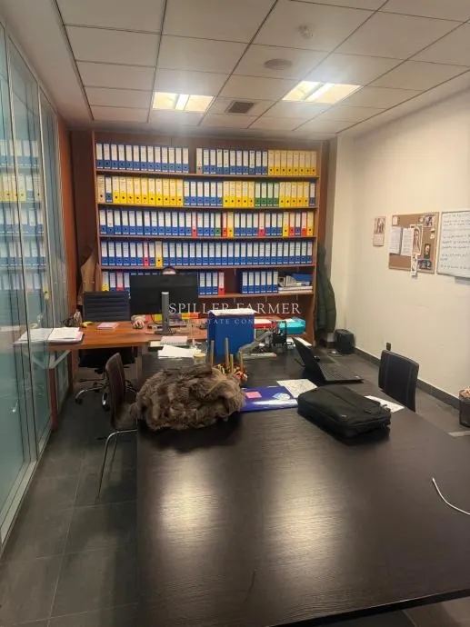 Poslovni Prostor - Resnički Gaj, Zagreb, 25m2