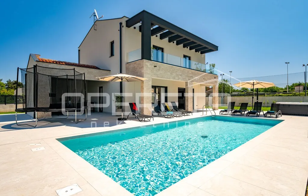 House - Nedescina, Labin, Labin, 211m2