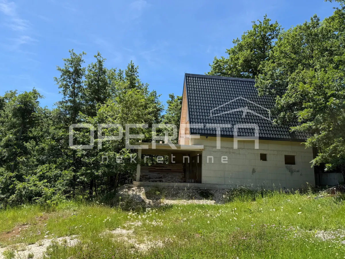 Kuća - Lovinac, Lovinac, Lovinac, 143.51m2