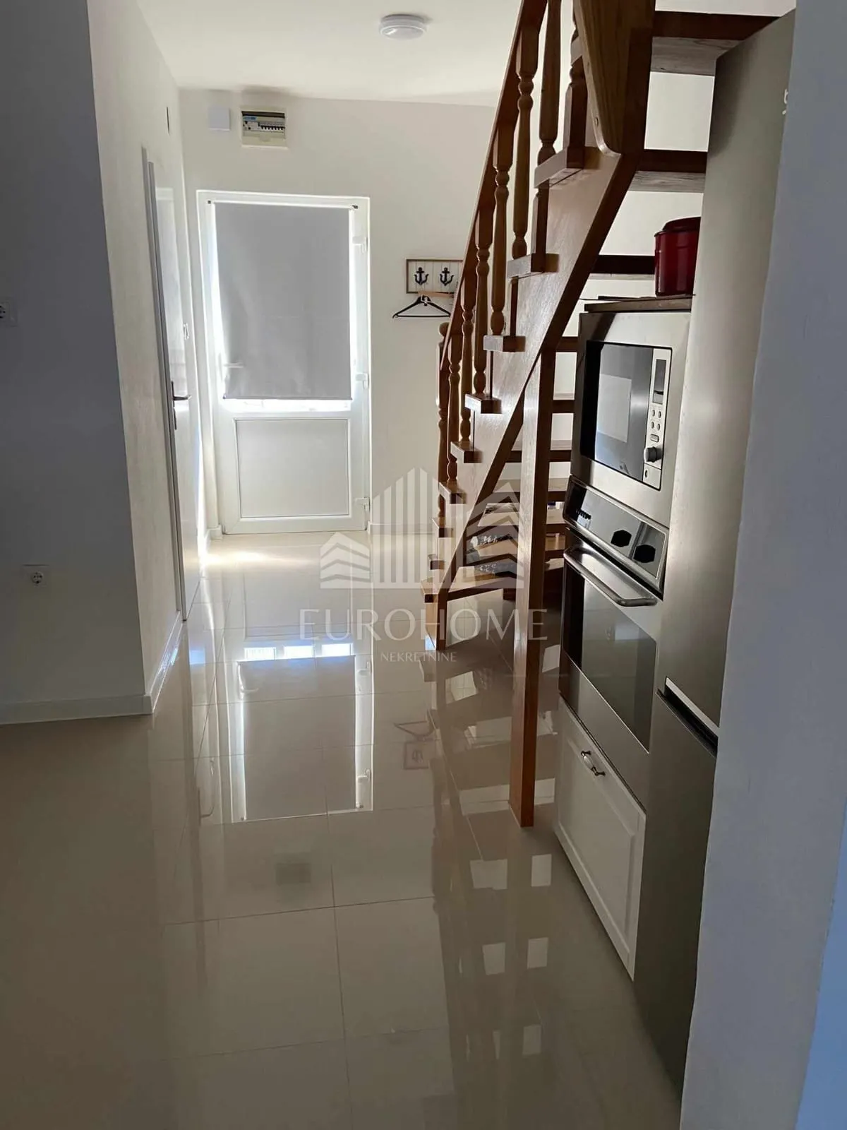 Stan - Tkon, 66m2