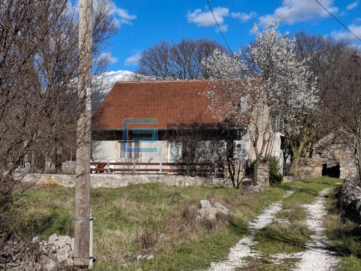 Kuća - Polača, 90m2