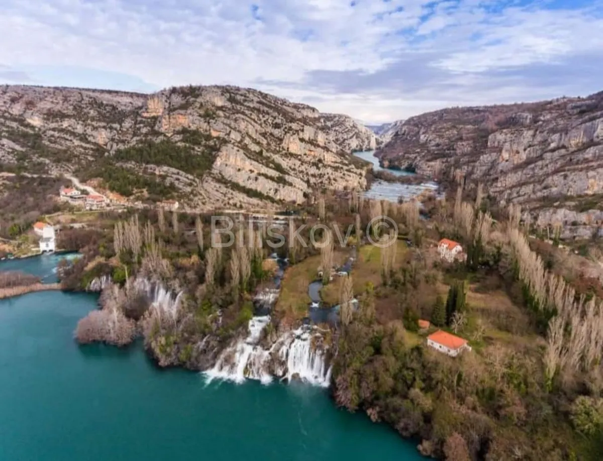 Kuća - Drniš, 150m2
