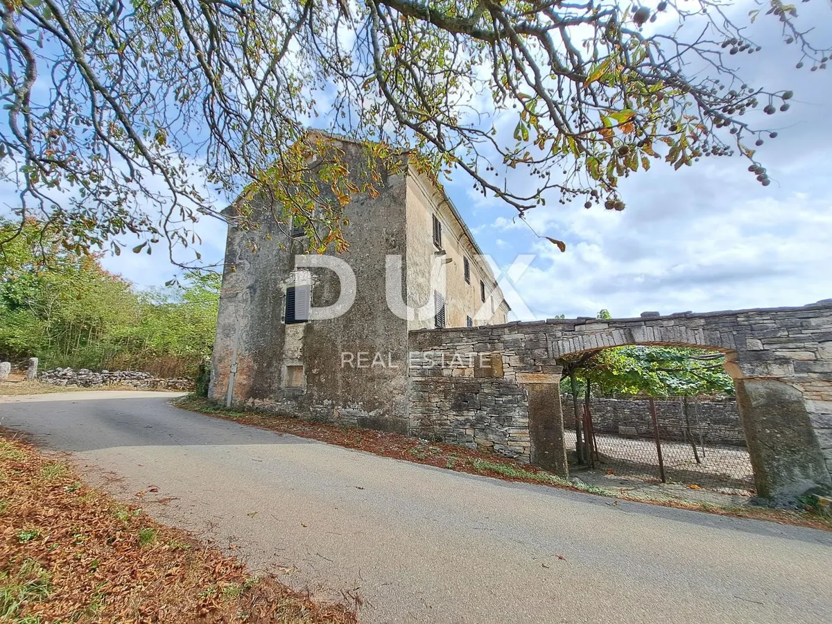 Kuća - Oprtalj, 460m2