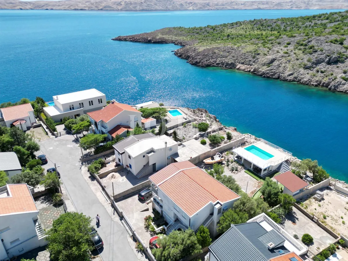 Kuća - Karlobag, 220m2
