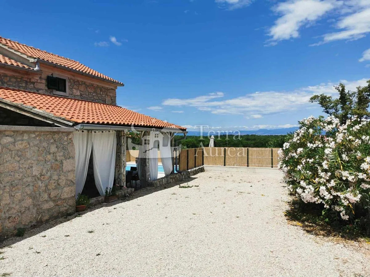 Kuća - Malinska-Dubašnica, 104m2