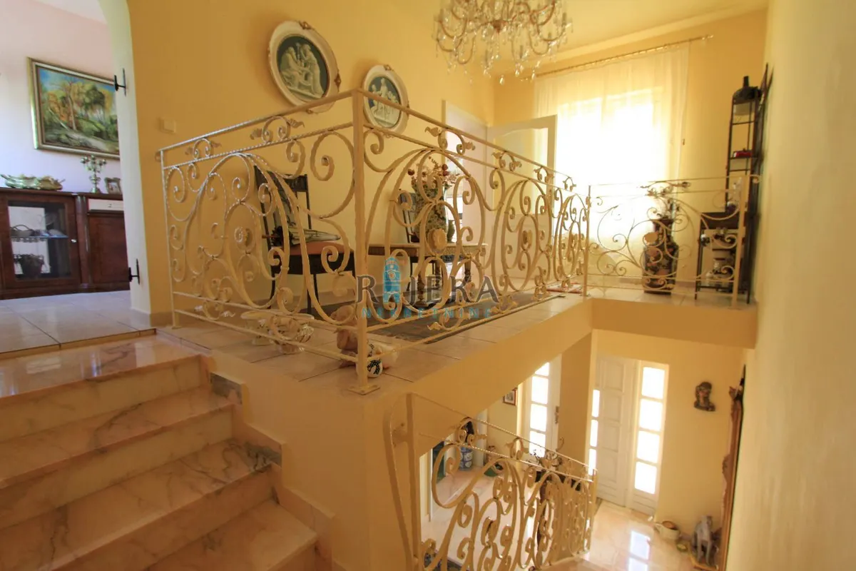 Kuća - Crikvenica, 350m2