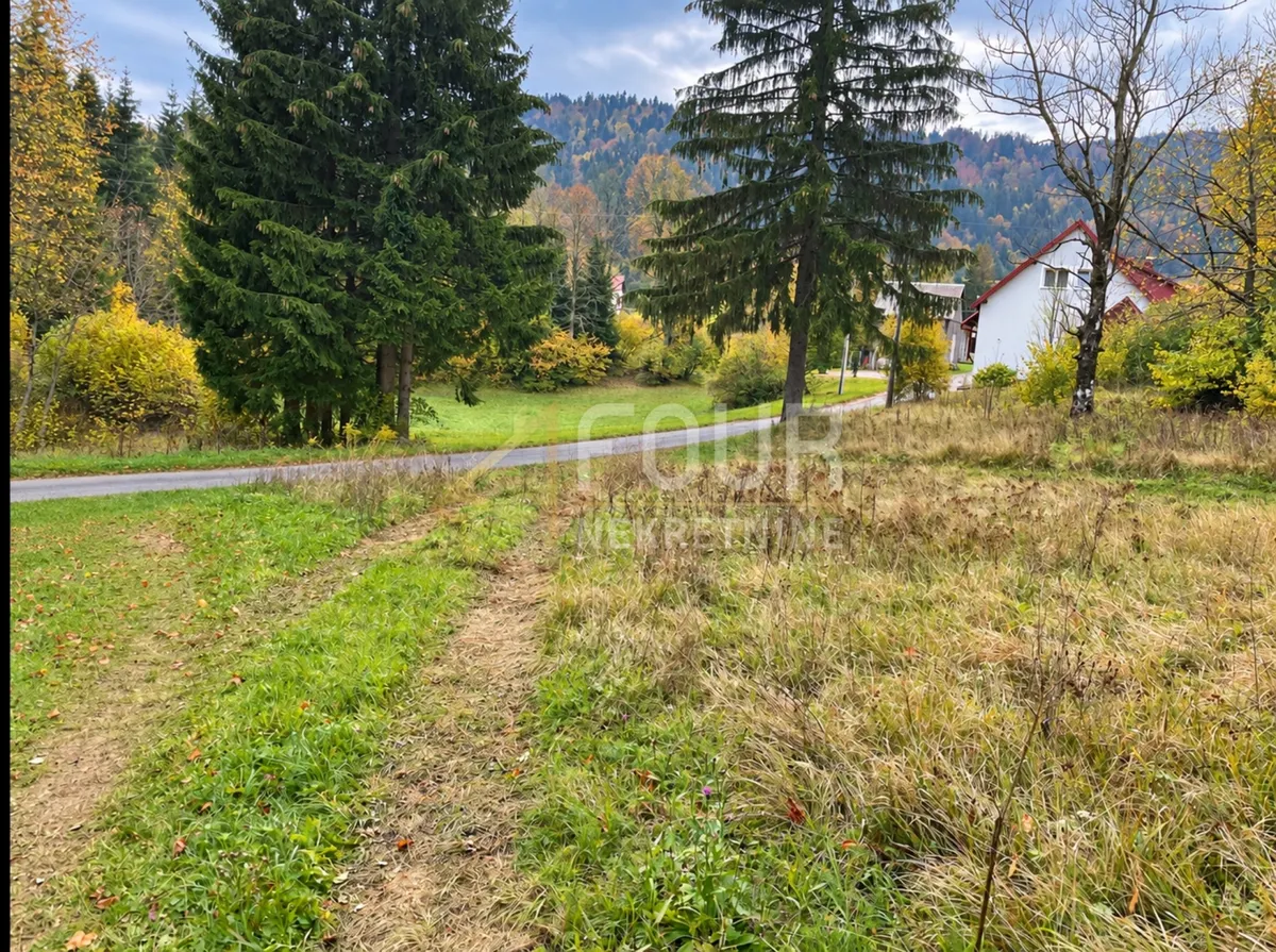 Zemljište - Ravna Gora, 861m2