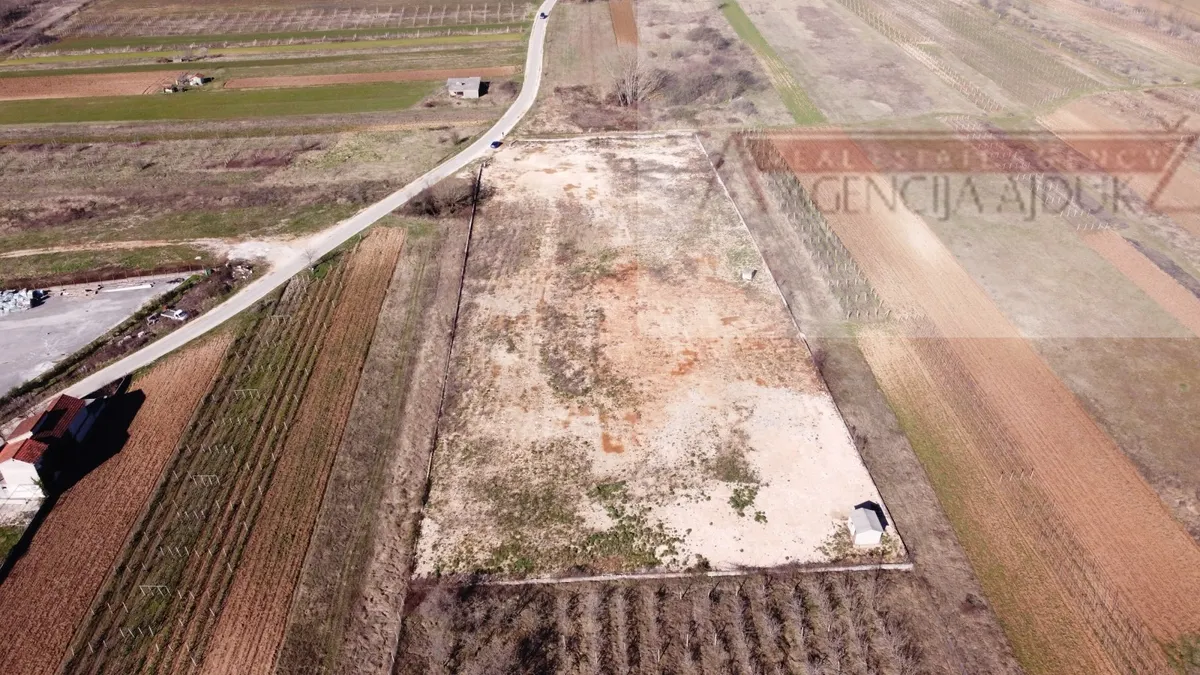 Land - Imotski, 11430m2