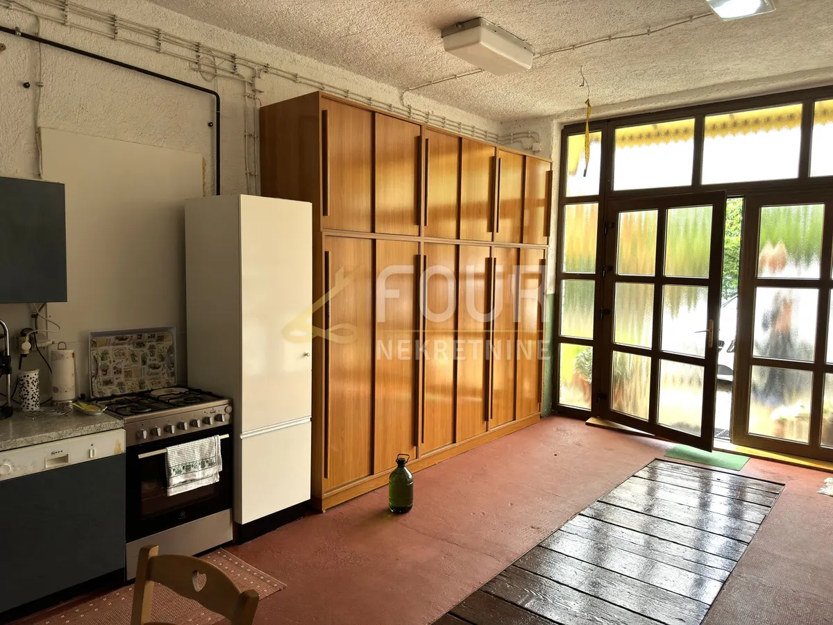 Kuća - Kostrena, 360m2