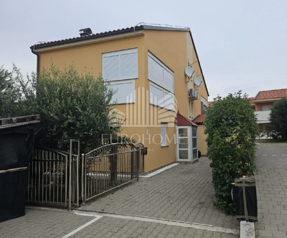 Kuća - Vrsi, 132.31m2