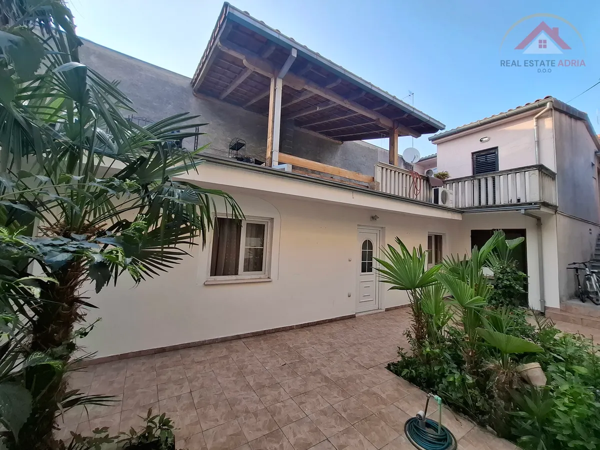 Kuća - Biograd na Moru, 235m2