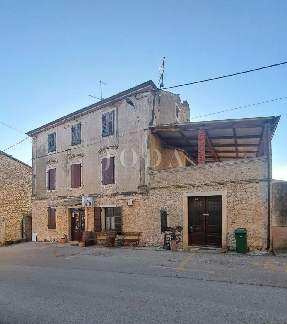 Kuća - Brtonigla, 332m2