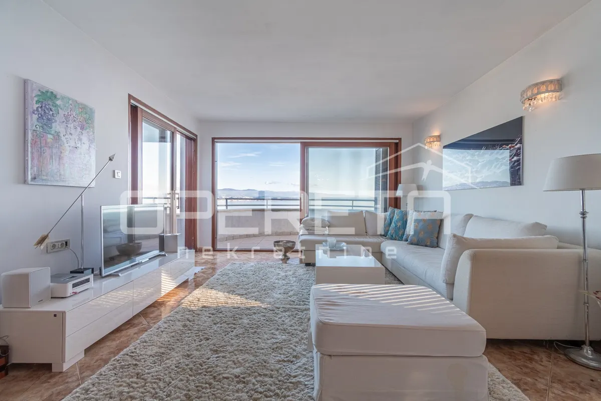 House - Opatija, Opatija, Opatija, 561m2