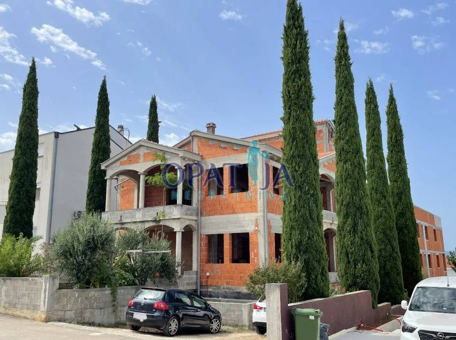 Kuća - Zadar, 450m2