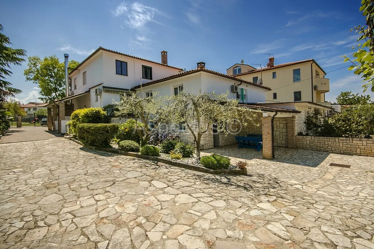 Kuća - Umag, 600m2