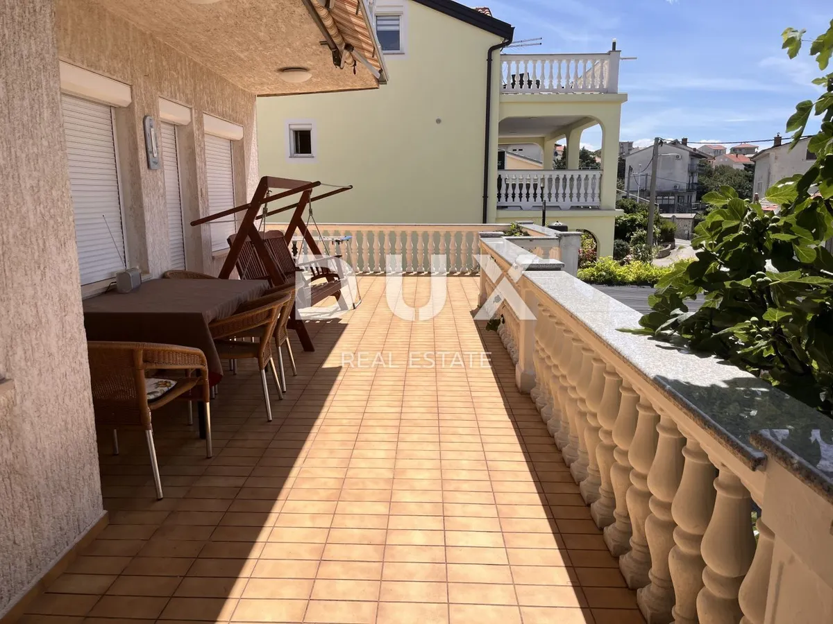 Kuća - Novi Vinodolski, 320m2