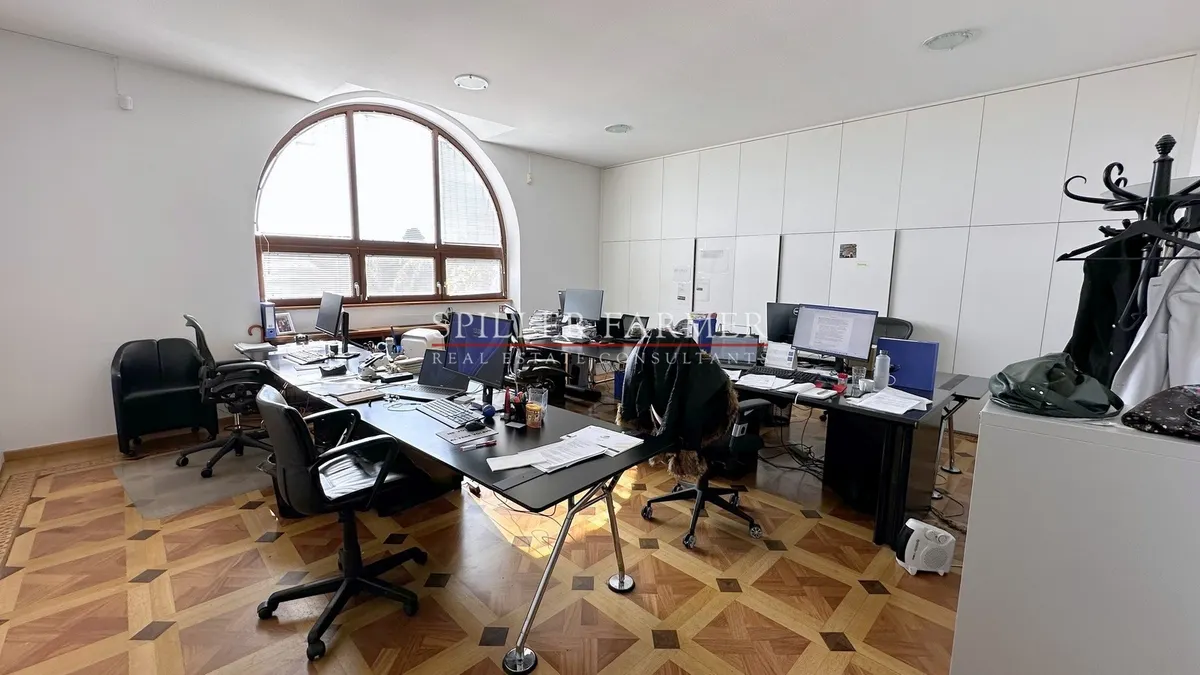 Poslovni Prostor - Donji grad, Zagreb, 379.62m2
