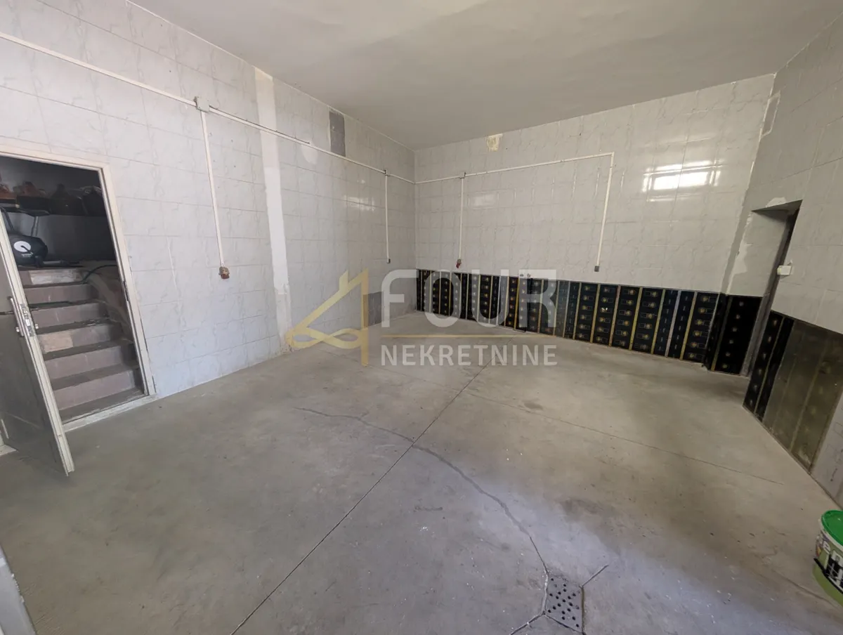 Poslovni Prostor - Viškovo, 30m2