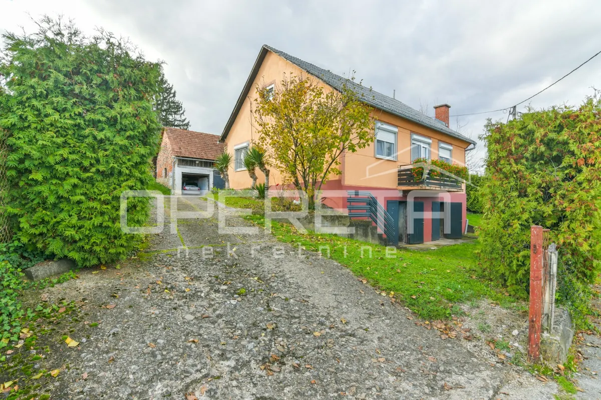 House - Karlovačka cesta, Ozalj, Ozalj, 230m2