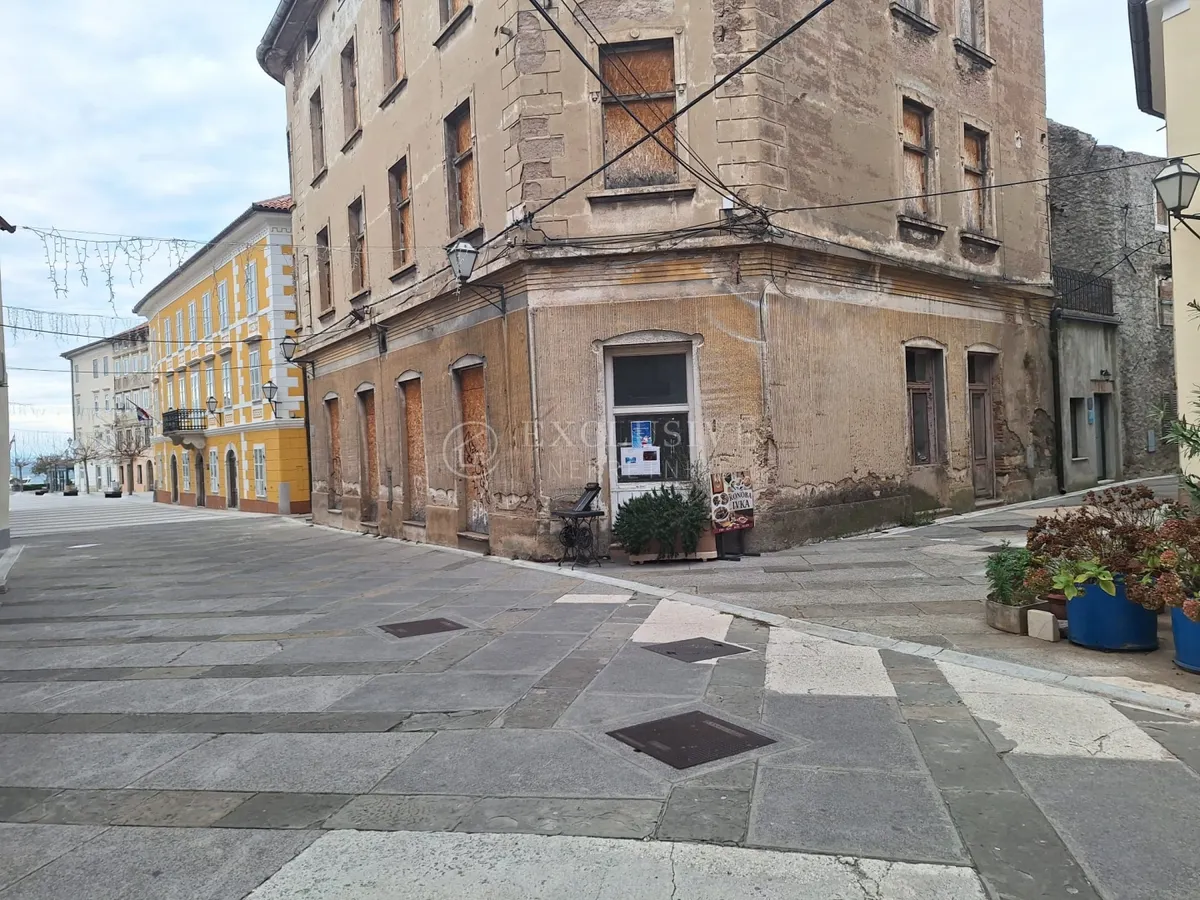 House - Senj, 450m2