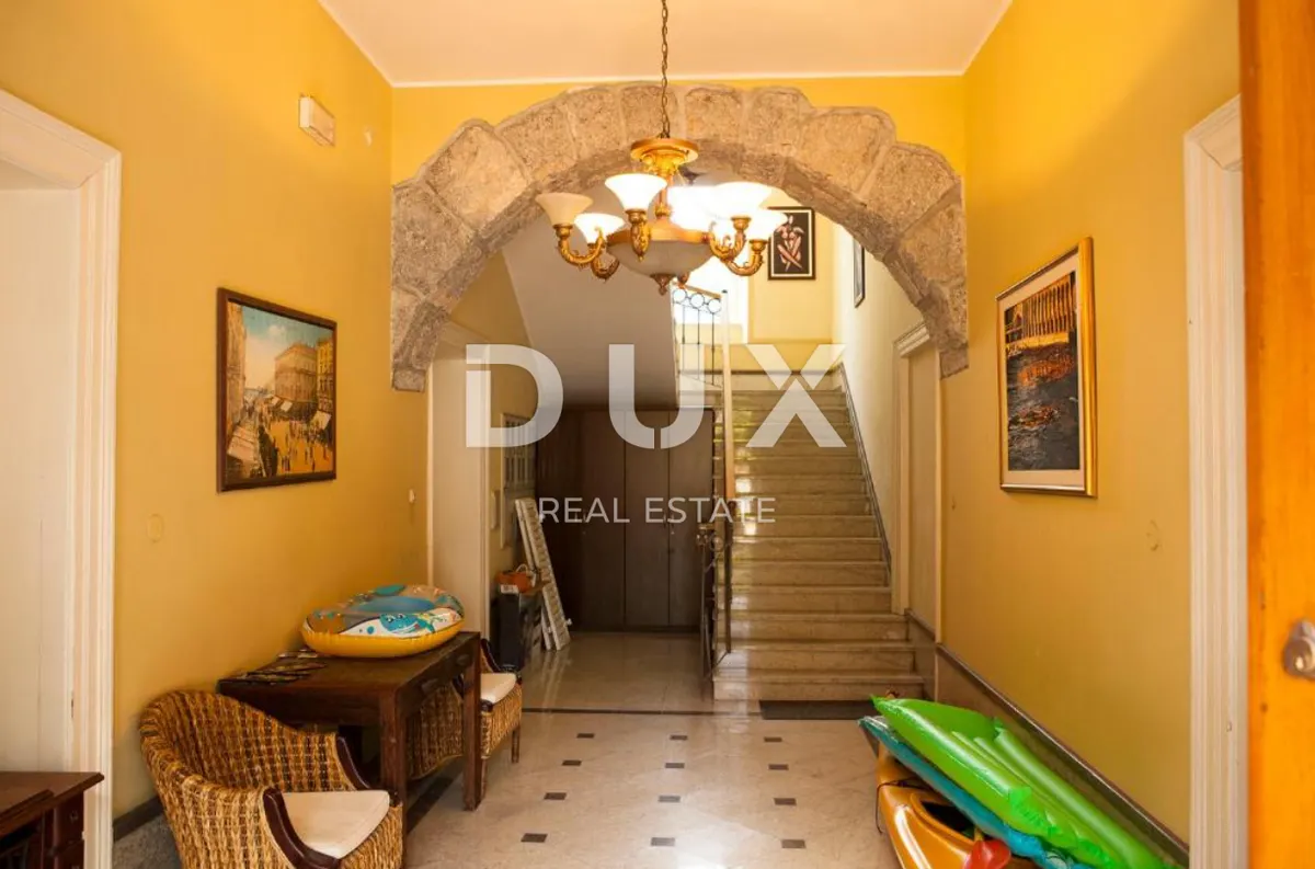 Kuća - Opatija - Okolica, 700m2