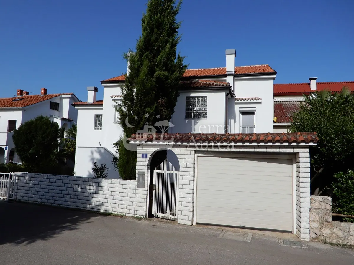Kuća - Malinska-Dubašnica, 300m2