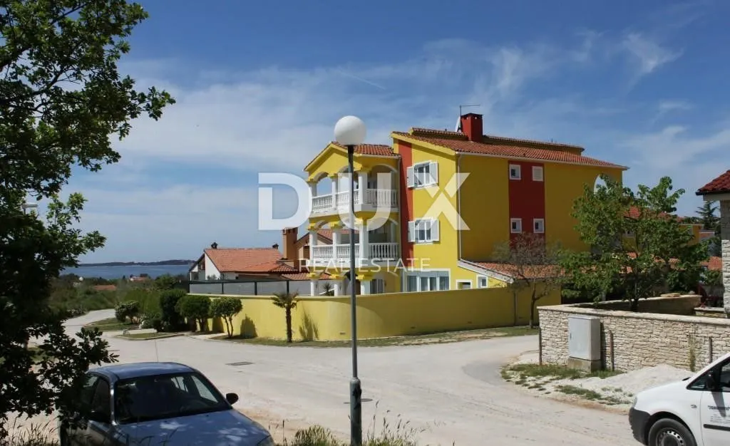 Poslovni Prostor - Vodnjan, 930m2