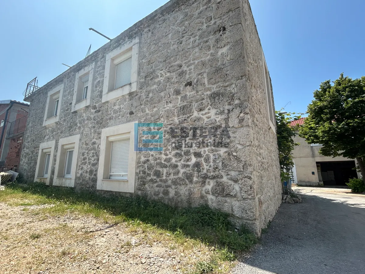Kuća - Pakoštane, 152m2
