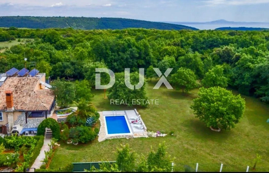 Kuća - Ližnjan, 530m2