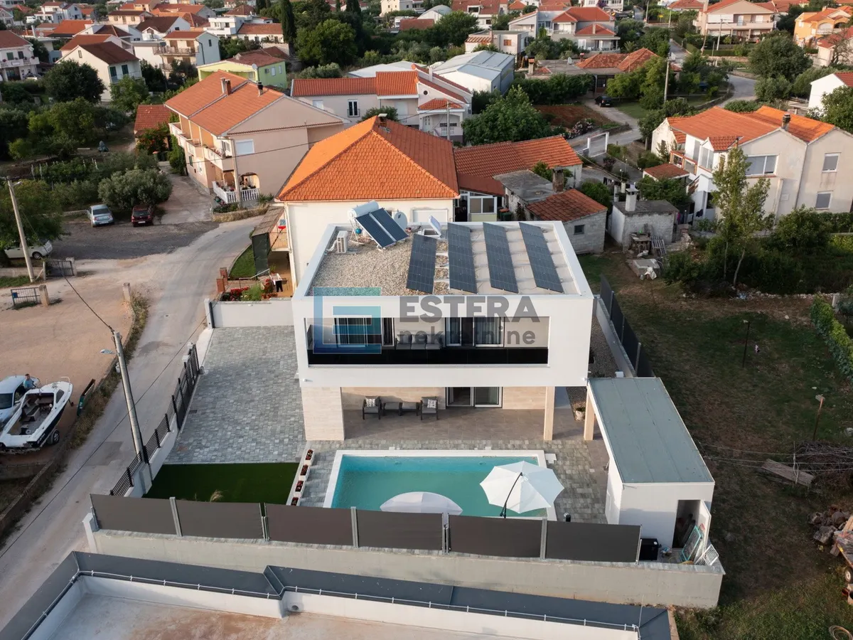 Kuća - Sukošan, 160m2