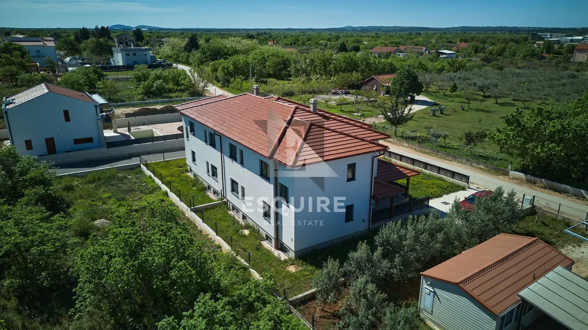 Kuća - Poličnik, 241m2