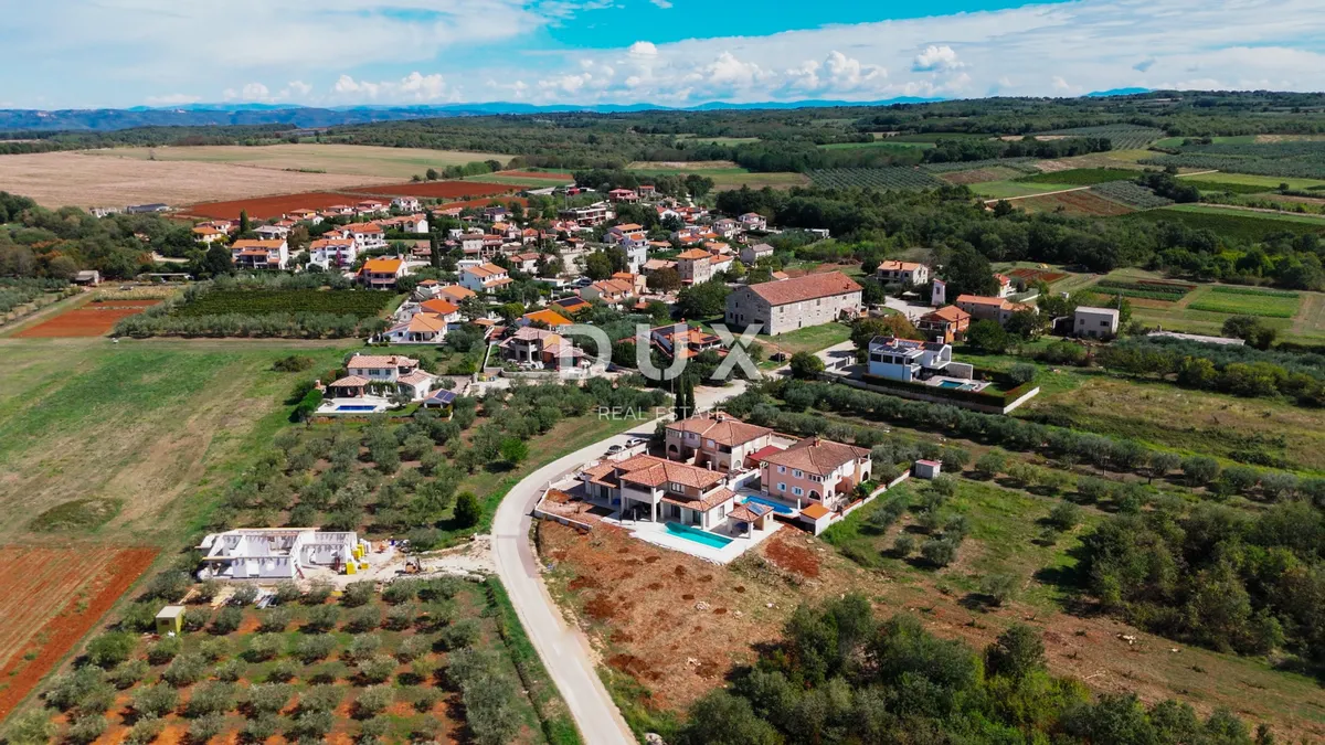 House - Kaštelir-Labinci, 360m2