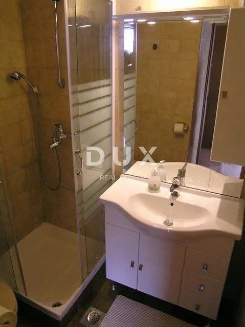 Poslovni Prostor - Pag, 1000m2