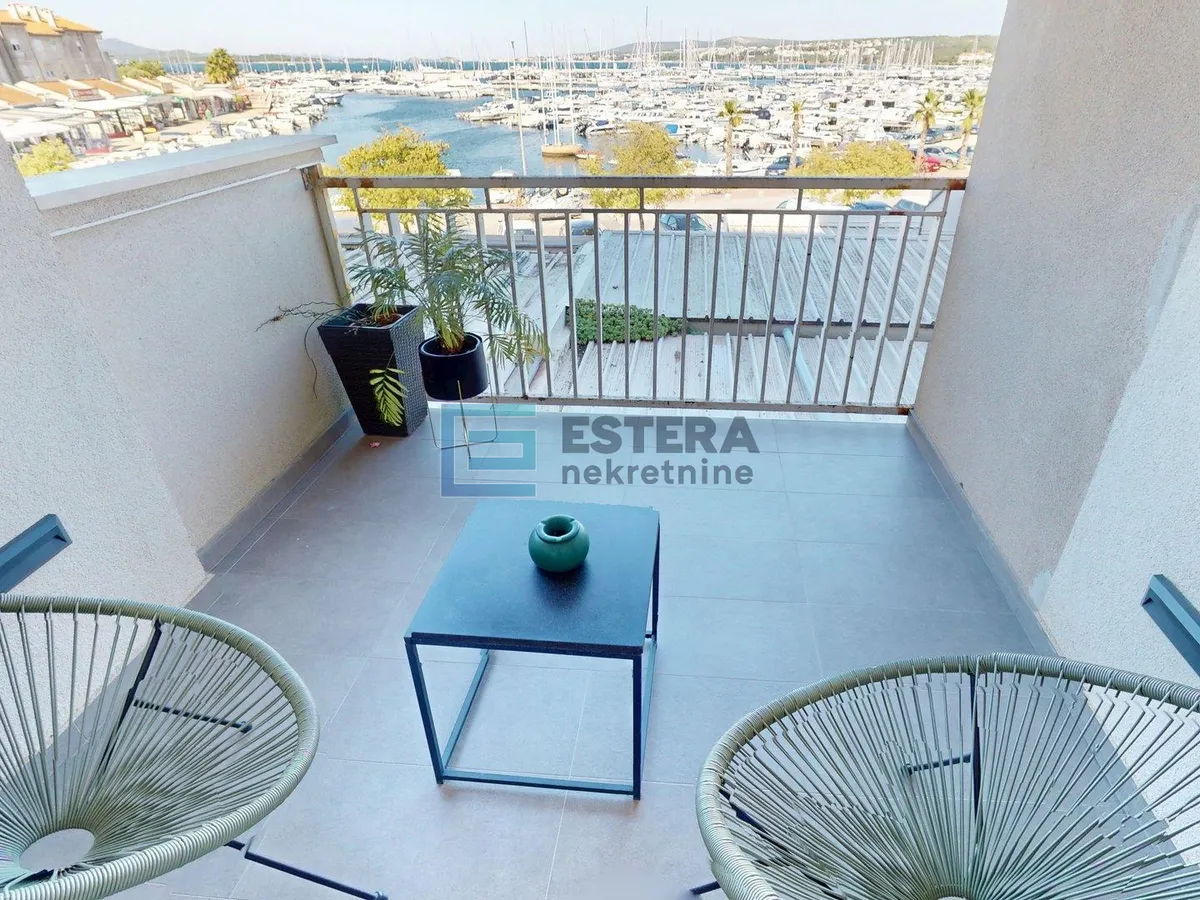Stan - Biograd na Moru, 79m2