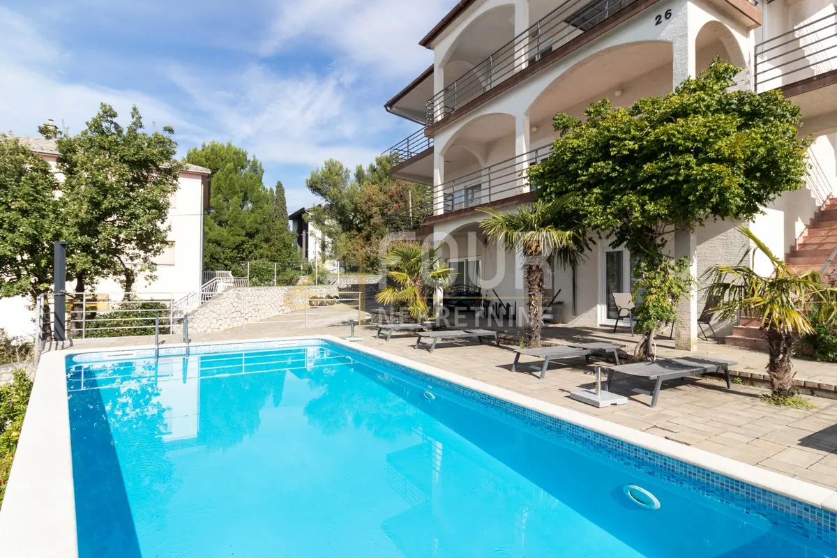 Kuća - Crikvenica, 602m2