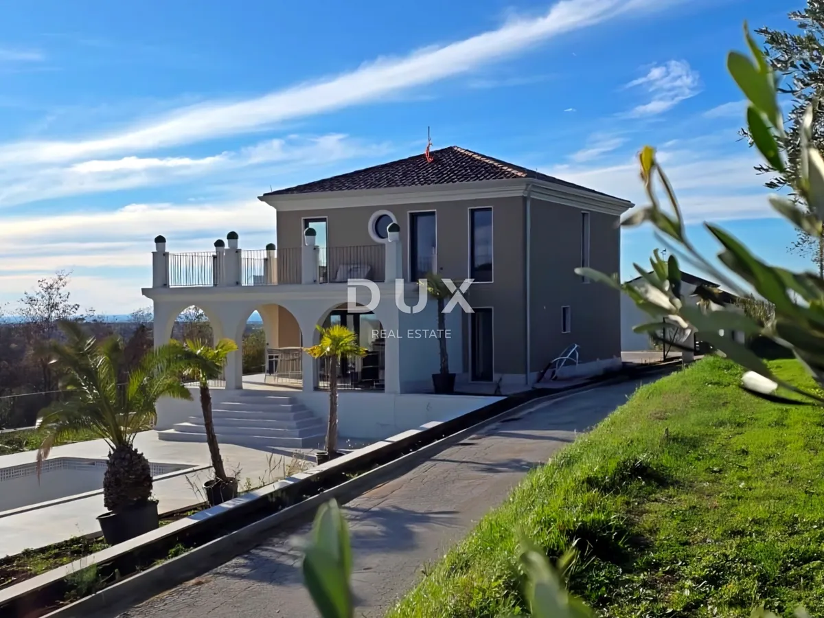 House - Buje, 384m2