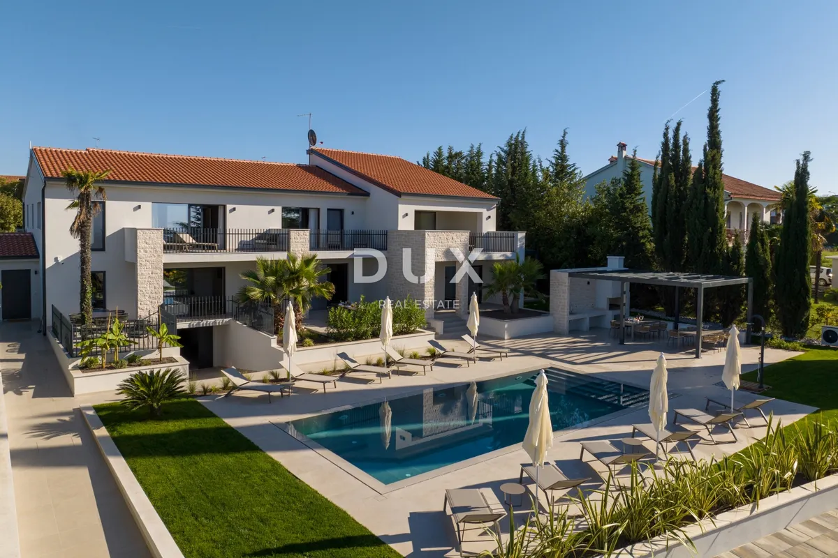 House - Poreč, 683m2