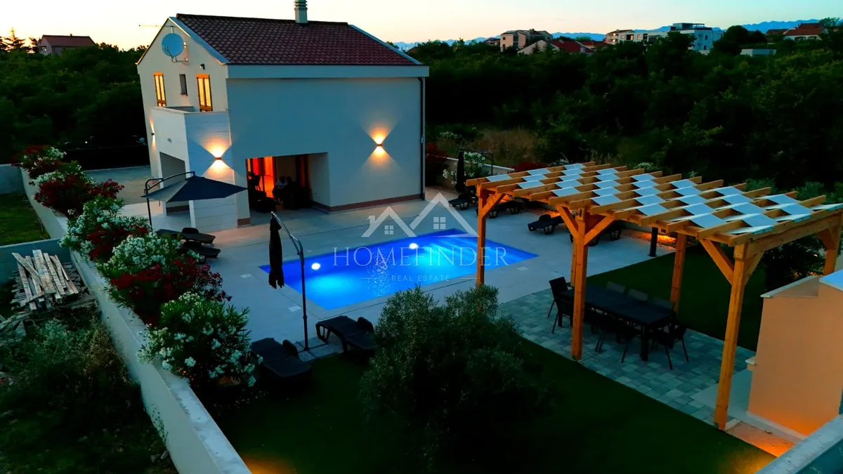Kuća - Poličnik, 150m2