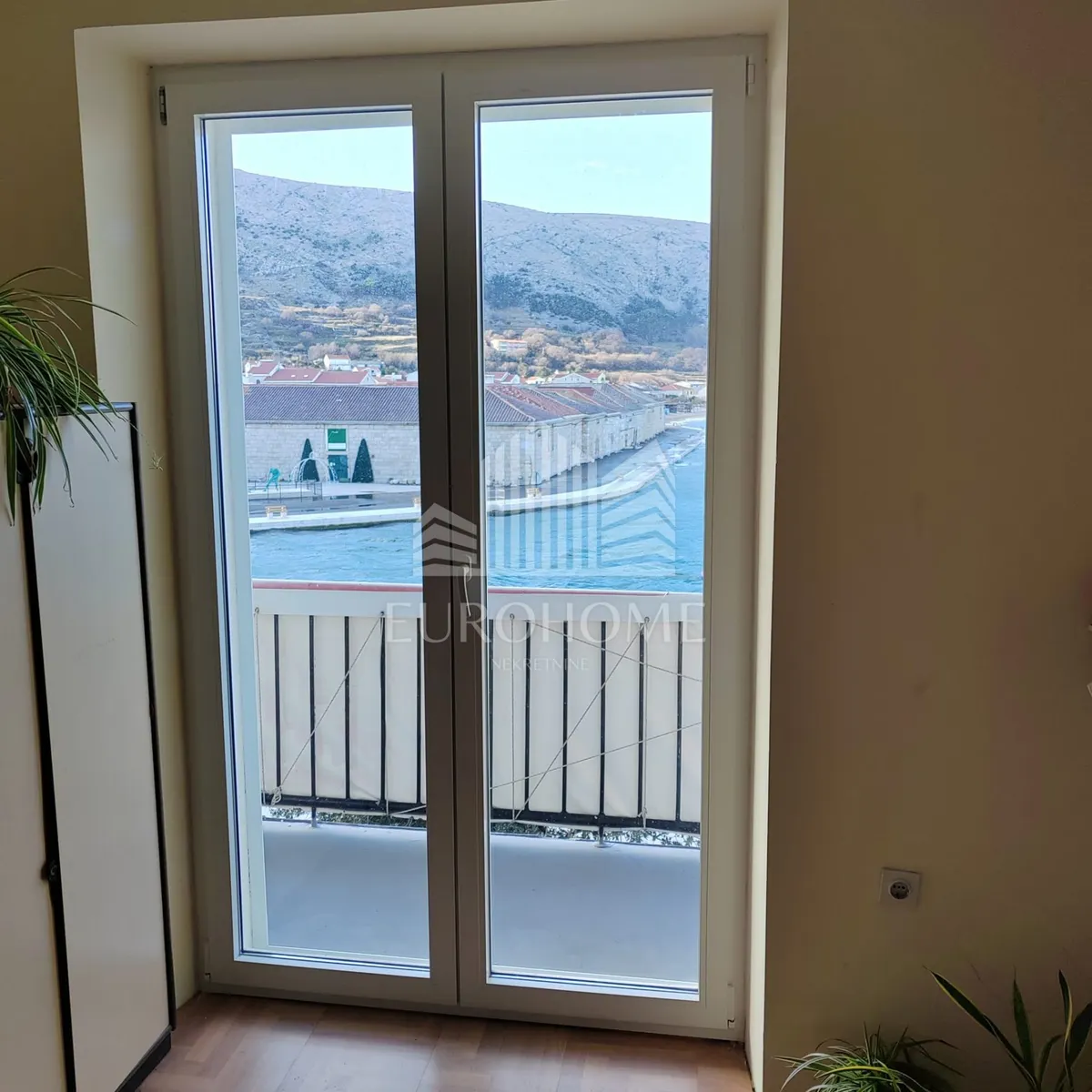 Stan - Pag, 64m2