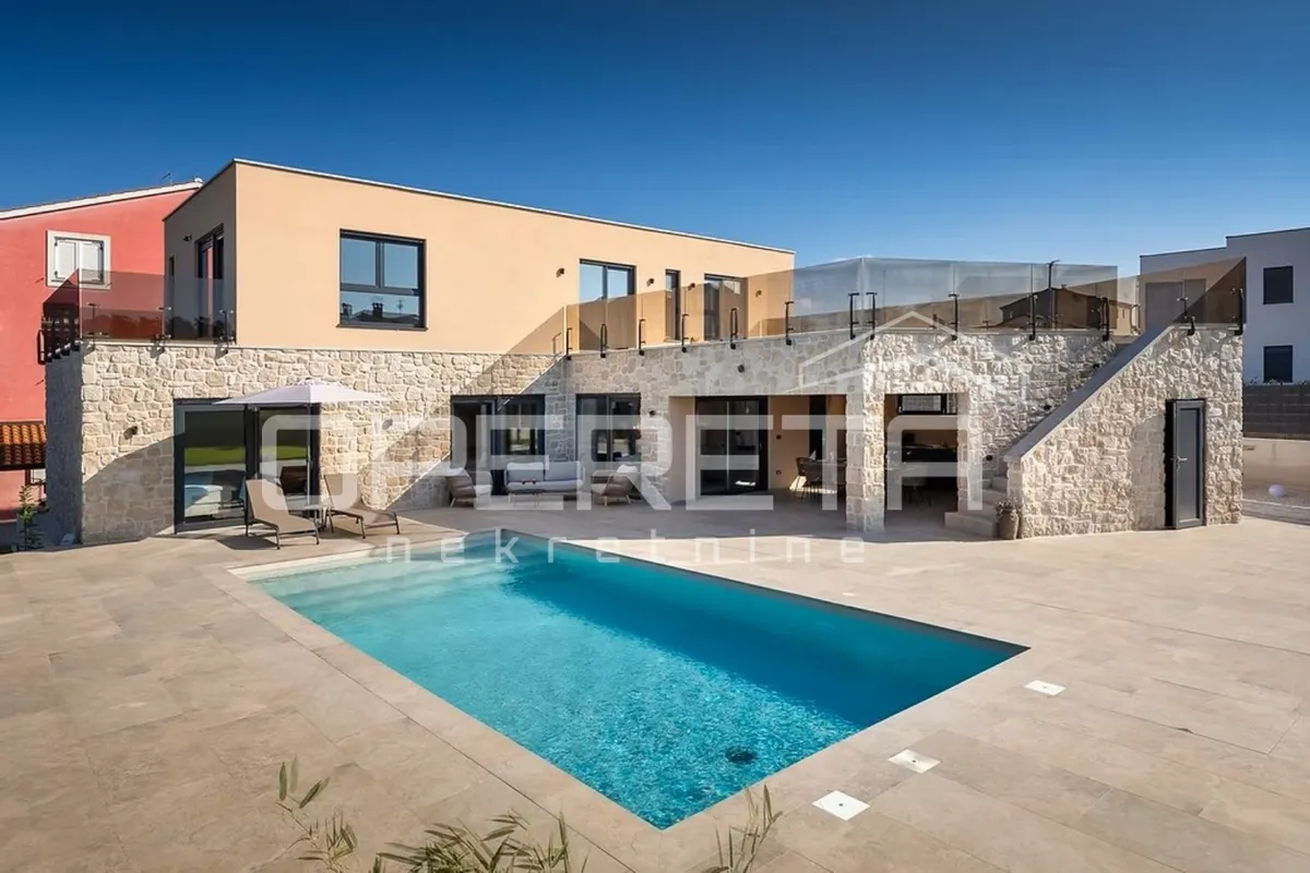 Kuća - Tar-Vabriga, Tar Vabriga, Tar Vabriga, 213m2