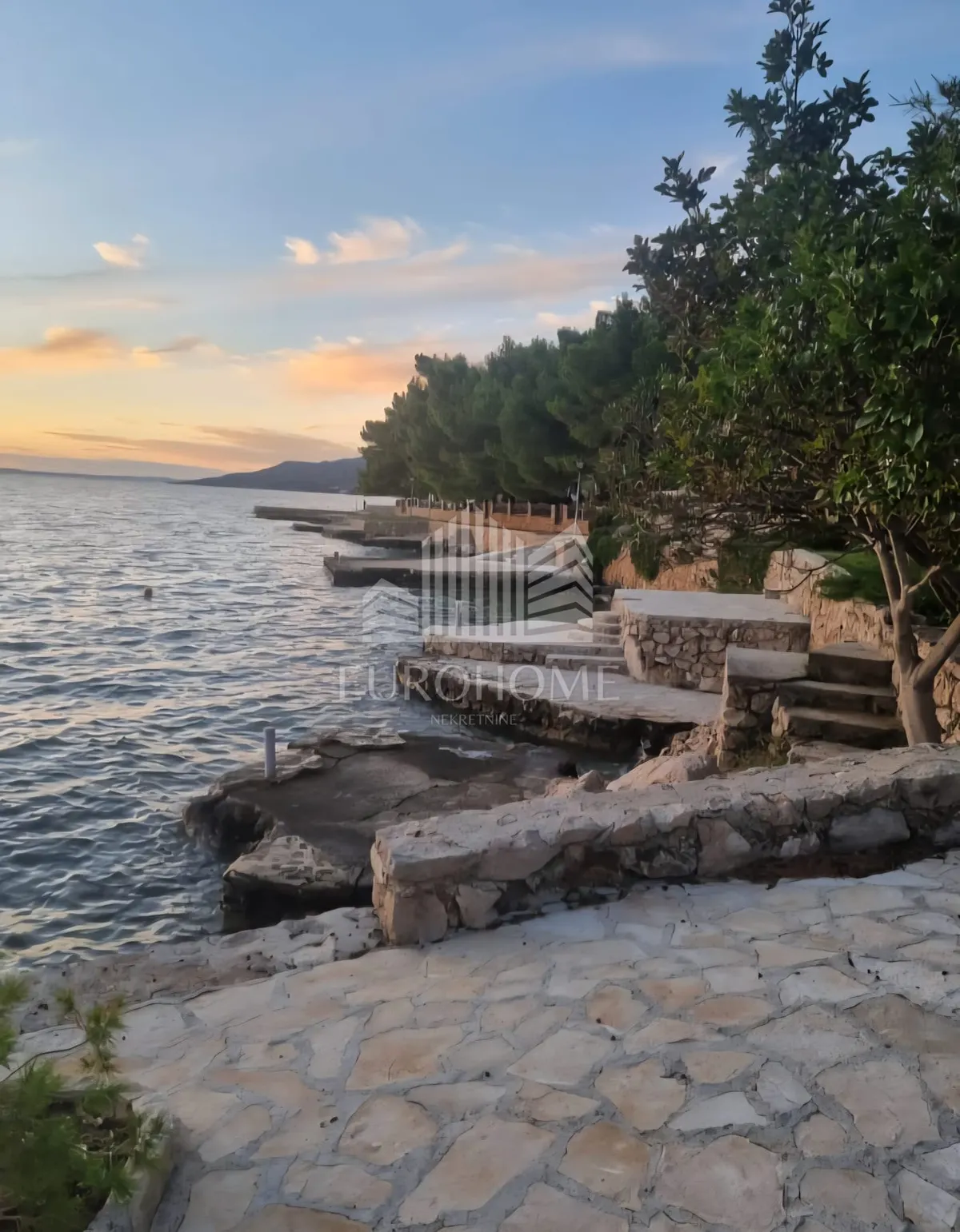 Kuća - Starigrad, 695m2