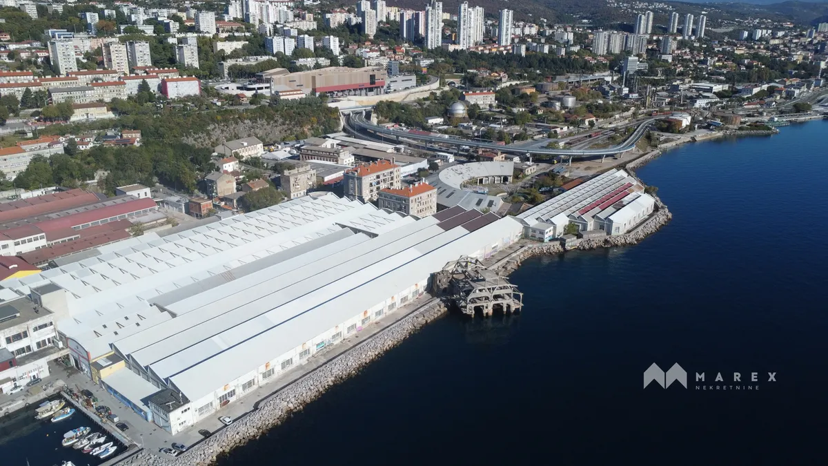 Poslovni Prostor - Rijeka, 30000m2