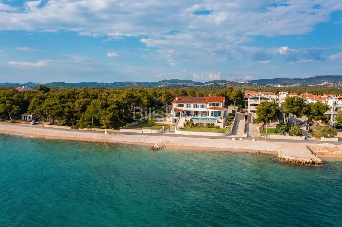 Kuća - Šibenik, 1000m2
