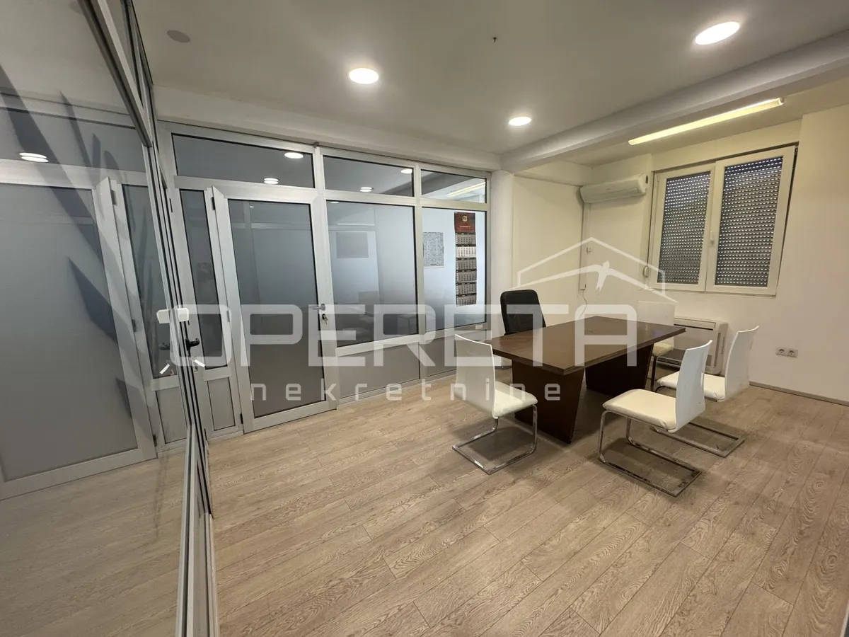 Ured - Krešimirova ulica, Split-okolica, Split, 1000m2