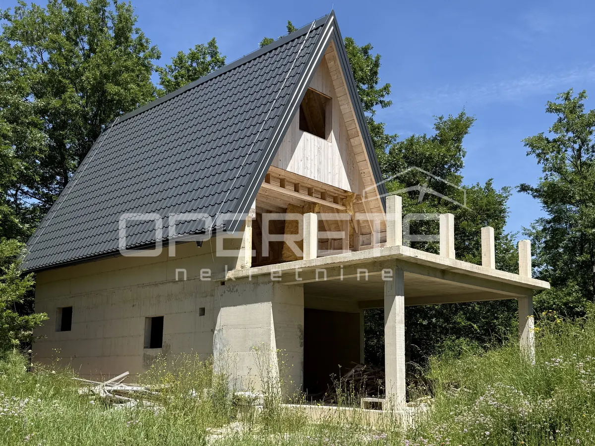Kuća - Lovinac, Lovinac, Lovinac, 143.51m2