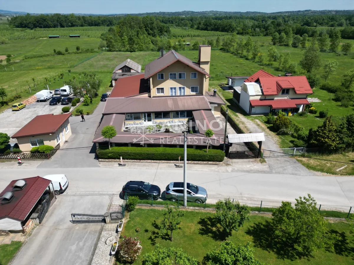Poslovni Prostor - Dugo Selo - Okolica, 826m2